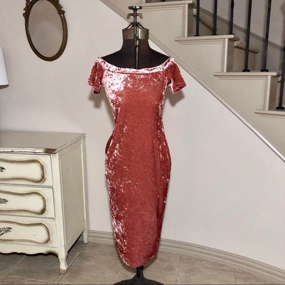 Urban Outfitters Dresses & Skirts - Urban Outfitters Pink Velvet Off Shoulder Dress